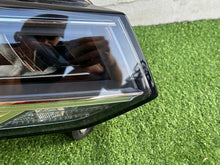 Laden Sie das Bild in den Galerie-Viewer, Frontscheinwerfer Audi Q2 81A941012 Full LED Rechts Scheinwerfer Headlight