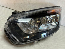 Laden Sie das Bild in den Galerie-Viewer, Frontscheinwerfer Ford Courier JT7613W030CD Links Scheinwerfer Headlight SCH9194962007ma