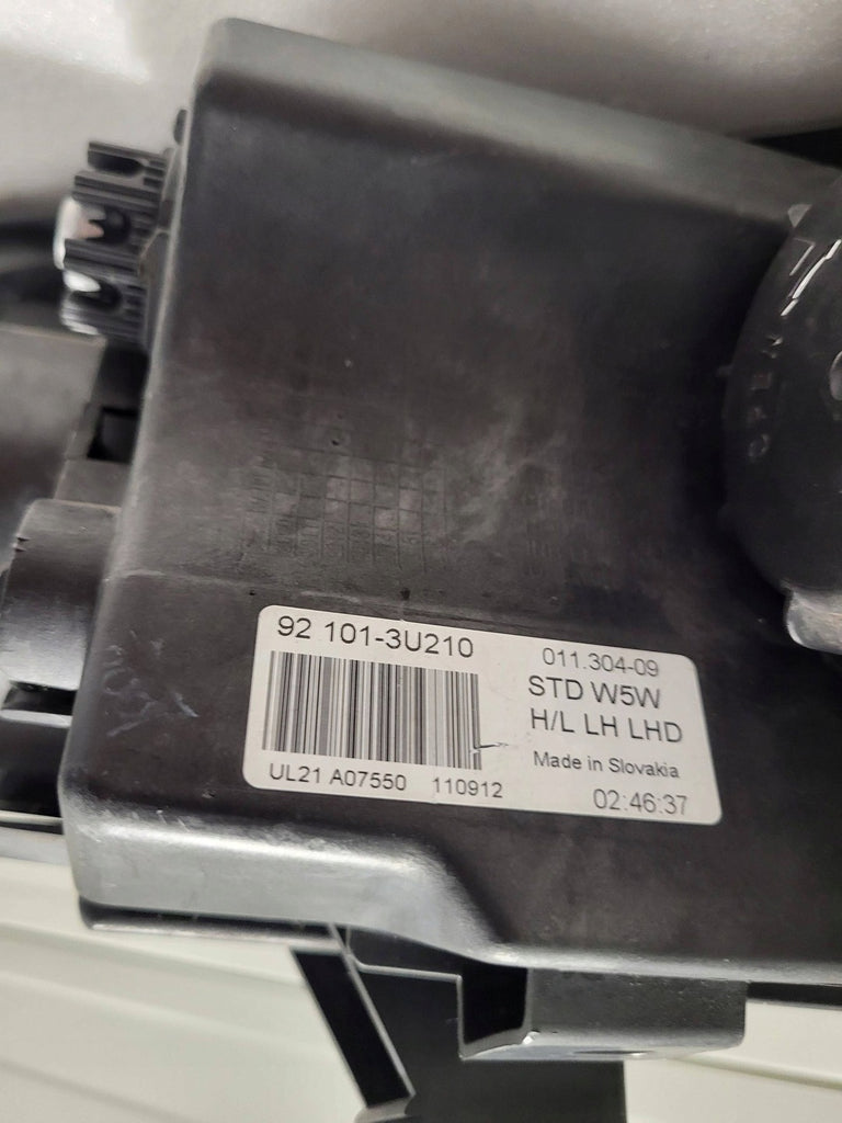 Frontscheinwerfer Kia Sportage 92101-3U210 Links Scheinwerfer Headlight SCH2611788510iz