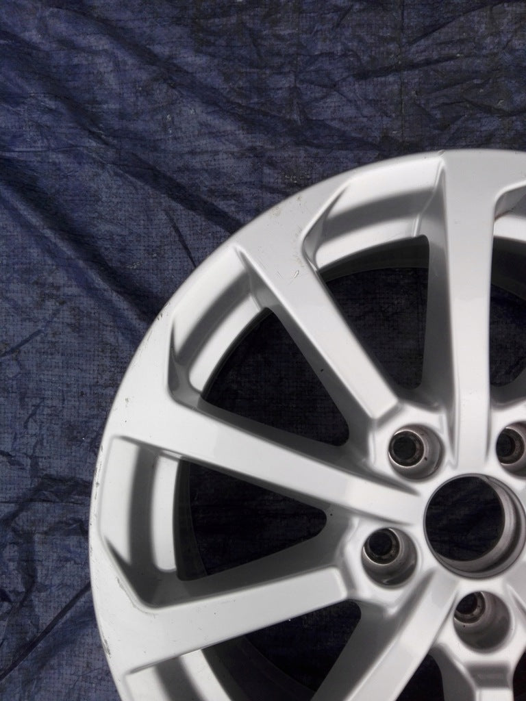 1x Alufelge 17 Zoll 7.5" 5x112 51ET Glanz Silber 8V0601025DM Audi A3 Rim Wheel FEL6809353215tr