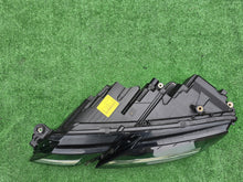 Load image into Gallery viewer, Frontscheinwerfer Skoda Octavia III 5E1941015D Full LED Links Headlight SCH2844608813sj