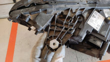 Laden Sie das Bild in den Galerie-Viewer, Frontscheinwerfer Mercedes-Benz W205 OEA2059061706 Links Scheinwerfer Headlight SCH2918928152mu