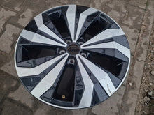 Laden Sie das Bild in den Galerie-Viewer, 1x Alufelge 17 Zoll 6.5&quot; 5x100 39ET Glanz Silber 2GM601025E Mg T Cross T-Cross