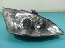 Laden Sie das Bild in den Galerie-Viewer, Frontscheinwerfer Ford Focus Xenon Ein Stück (Rechts oder Links) Headlight