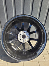 Laden Sie das Bild in den Galerie-Viewer, 1x Alufelge 18 Zoll 8.5&quot; 5x114.3 1044221-00-A Tesla 3 Rim Wheel