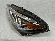 Laden Sie das Bild in den Galerie-Viewer, Frontscheinwerfer Mercedes-Benz W247 A2479068906 LED Links Headlight