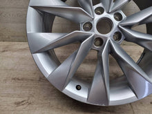 Laden Sie das Bild in den Galerie-Viewer, 1x Alufelge 19 Zoll 8.0" 5x112 45ET Glanz Silber 5LA601025 Skoda Enyaq Iv FEL5176321931cz