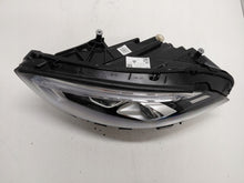 Laden Sie das Bild in den Galerie-Viewer, Frontscheinwerfer Mercedes-Benz W177 A1779064703 Links Scheinwerfer Headlight SCH2408300529en