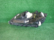 Laden Sie das Bild in den Galerie-Viewer, Frontscheinwerfer Seat Alhambra Rechts Scheinwerfer Headlight