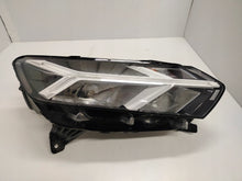 Laden Sie das Bild in den Galerie-Viewer, Frontscheinwerfer Dacia Sandero III Logan Jogger 260103884R LED Rechts Headlight
