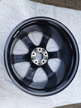 Laden Sie das Bild in den Galerie-Viewer, 1x Alufelge 19 Zoll 8.0&quot; 5x112 43ET A2134013400 Mercedes-Benz W213 Rim Wheel