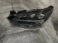 Laden Sie das Bild in den Galerie-Viewer, Frontscheinwerfer Ford Focus MX7B-13E015-EB FULL LED Links Headlight