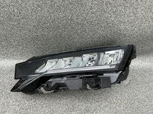 Laden Sie das Bild in den Galerie-Viewer, Frontscheinwerfer Skoda Octavia IV 5E4941009 Full LED Links Headlight SCH8986883509zw