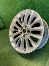 Laden Sie das Bild in den Galerie-Viewer, 1x Alufelge 18 Zoll 5x112 6863418 BMW 5 G31 G30 Rim Wheel FEL4537202686nx