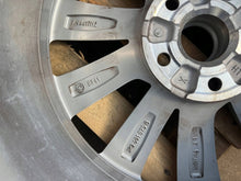 Laden Sie das Bild in den Galerie-Viewer, 1x Alufelge 17 Zoll 5x112 3P0601205B Skoda Superb I Rim Wheel FEL8433892046lo