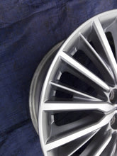 Laden Sie das Bild in den Galerie-Viewer, 1x Alufelge 18 Zoll 7.0&quot; 5x114.3 38ET Mitsubishi Outlander Rim Wheel