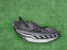 Laden Sie das Bild in den Galerie-Viewer, Frontscheinwerfer Audi A4 B9 8W0941034D Rechts Scheinwerfer Headlight SCH8270013596xy