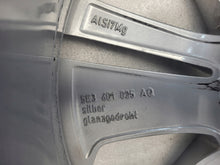 Laden Sie das Bild in den Galerie-Viewer, 1x Alufelge 18 Zoll 7.5&quot; 5x112 48ET Glanz Silber 5E3601025 Skoda Octavia 5e3 Iv