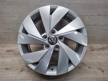 Load image into Gallery viewer, 4x Alufelge 17 Zoll 6.5" 5x112 46ET Glanz Silber 5H0601025B VW Golf Viii FEL5716081126ii