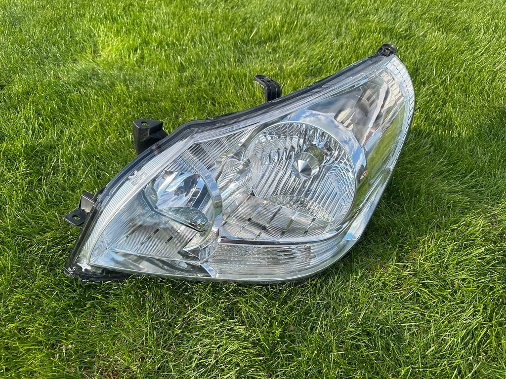 Frontscheinwerfer Toyota Corolla Verso 81070-0F101-00 Xenon Links Headlight SCH9121975516mv