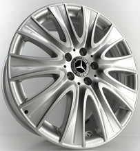 Laden Sie das Bild in den Galerie-Viewer, 4x Alufelge 18 Zoll 8.0" 5x112 41ET Glanz Silber A2224010902 Mercedes-Benz FEL6781087282dd