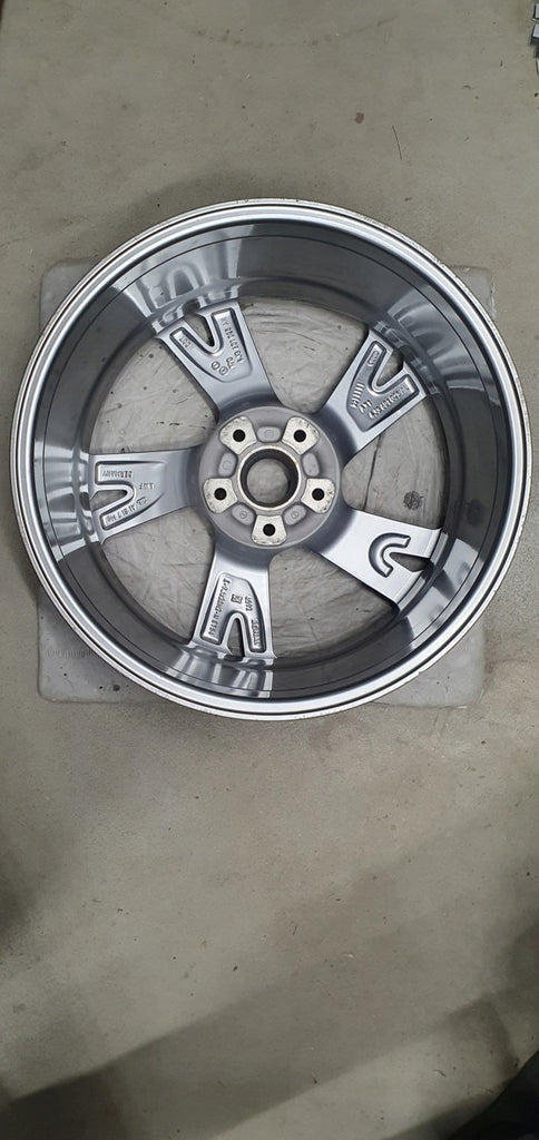 1x Alufelge 20 Zoll 9.0" 5x130 54ET Glanz Silber 4J3601025AL Audi E-Tron Gt FEL1032600091cn