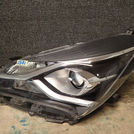 Frontscheinwerfer Toyota Yaris Links Scheinwerfer Headlight SCH5832156536cu