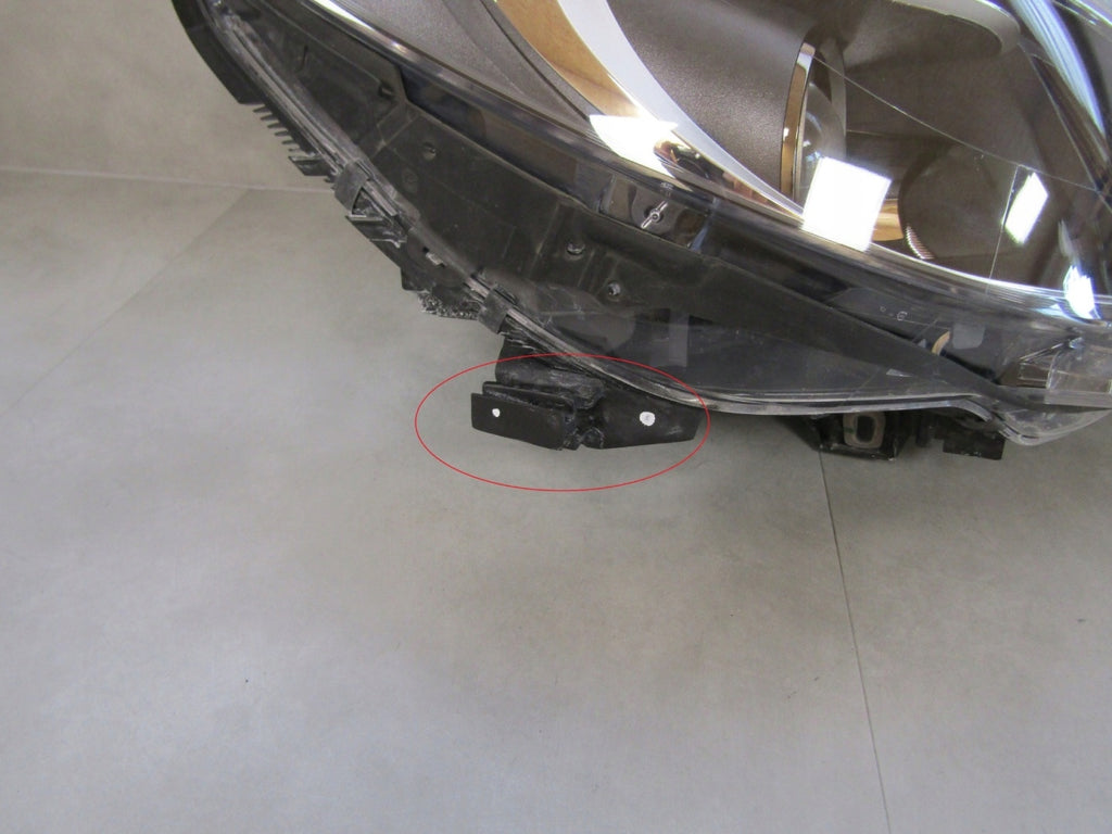 Frontscheinwerfer Mercedes-Benz W246 A2468207861 Xenon Rechts Headlight SCH9880389521wz