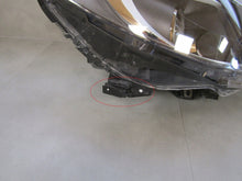 Laden Sie das Bild in den Galerie-Viewer, Frontscheinwerfer Mercedes-Benz W246 A2468207861 Xenon Rechts Headlight SCH9880389521wz