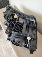 Laden Sie das Bild in den Galerie-Viewer, Frontscheinwerfer Skoda Superb III 3V1941015B Links Scheinwerfer Headlight SCH6710204609le
