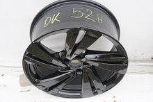 Laden Sie das Bild in den Galerie-Viewer, 1x Alufelge 20 Zoll 9.0" 5x112 33ET Glanz Schwarz 760601025S VW Rim Wheel FEL2744062985sm