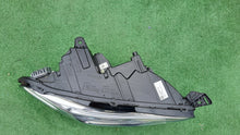 Laden Sie das Bild in den Galerie-Viewer, Frontscheinwerfer Volvo Xc90 32404716 Rechts Scheinwerfer Headlight