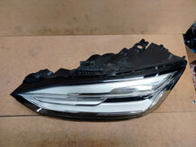 Laden Sie das Bild in den Galerie-Viewer, Frontscheinwerfer Audi A5 8W6941005C 8W6941006C Xenon Rechts oder Links SCH9976130822lv