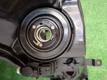Laden Sie das Bild in den Galerie-Viewer, Frontscheinwerfer Toyota Aygo 99226-81017- Rechts Scheinwerfer Headlight SCH6336333258tj