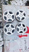 Load image into Gallery viewer, 4x Alufelge 16 Zoll 6.5" 5x112 56ET Glanz Silber 1684010902 Mercedes-Benz FEL6402975537yb