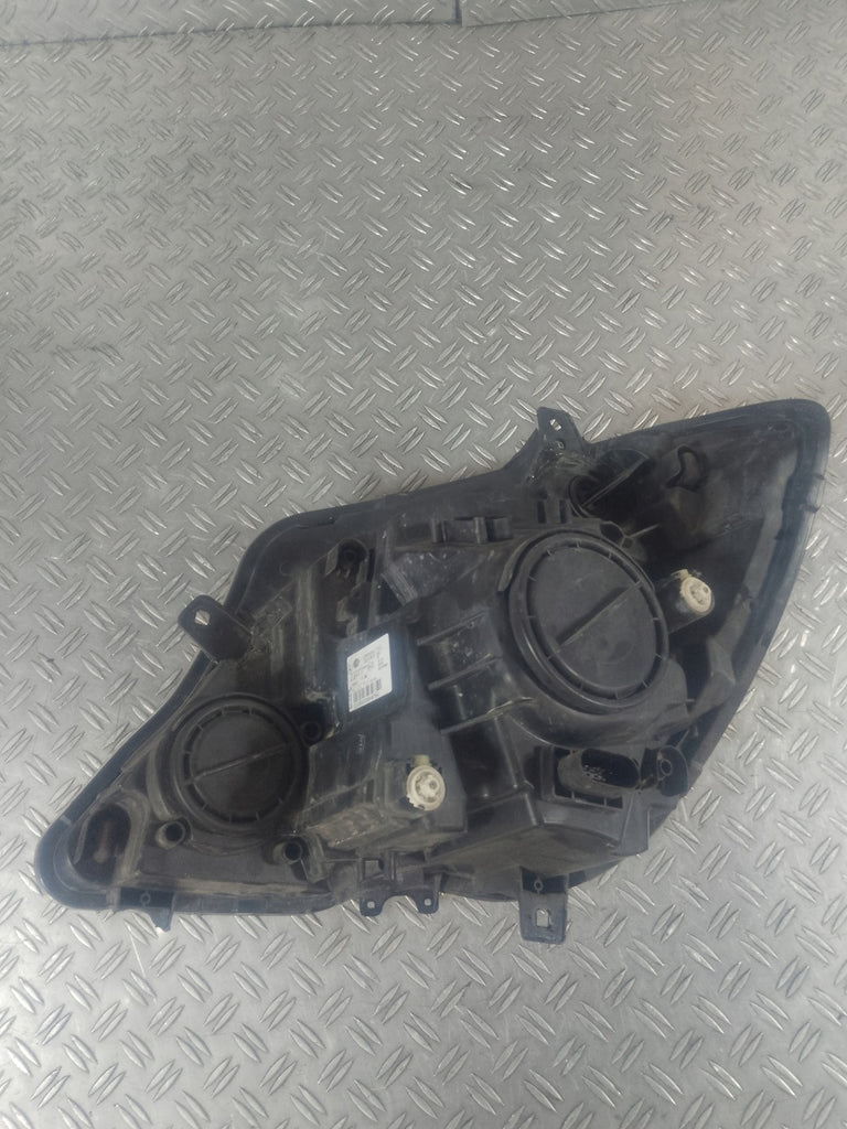 Frontscheinwerfer Mercedes-Benz Sprinter 906 9068202461 Rechts Headlight