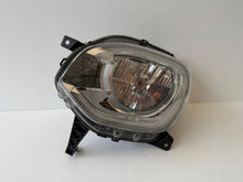 Laden Sie das Bild in den Galerie-Viewer, Frontscheinwerfer Renault Twingo III 260602593R Links Scheinwerfer Headlight SCH9435766639np