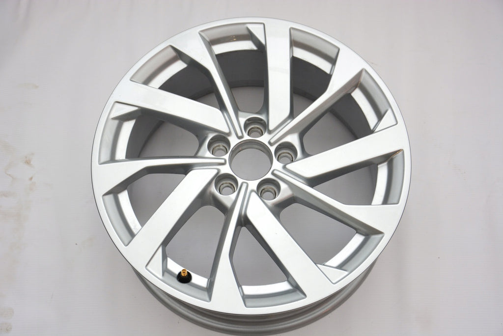 1x Alufelge 16 Zoll 6.5" 5x100 40ET Glanz Silber 82A601025 Audi Rim Wheel