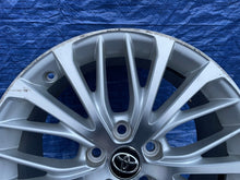 Laden Sie das Bild in den Galerie-Viewer, 1x Alufelge 18 Zoll 8.0" 5x114.3 50ET 42611-06E50 Toyota Camry Rim Wheel FEL3761073955uv