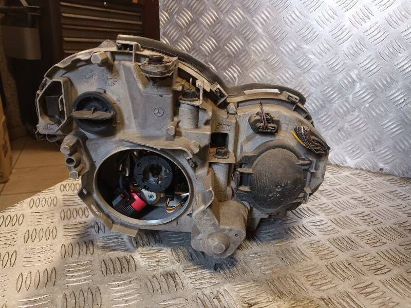 Frontscheinwerfer Mercedes-Benz W203 Links Scheinwerfer Headlight SCH8049318267jf