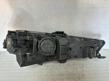 Load image into Gallery viewer, Frontscheinwerfer Audi A4 8W0941005 002784 Xenon Links Scheinwerfer Headlight SCH5930817668sp