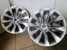 Load image into Gallery viewer, 1x Alufelge 19 Zoll 8.0" 5x112 45ET 5JA601025AP Skoda Enyaq Iv Rim Wheel FEL6113075222cm