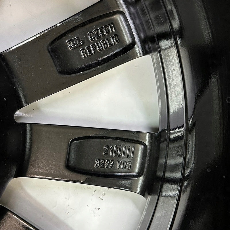 1x Alufelge 17 Zoll 7.0" 5x100 46ET Glanz Schwarz 5JJ601025 Skoda Rim Wheel