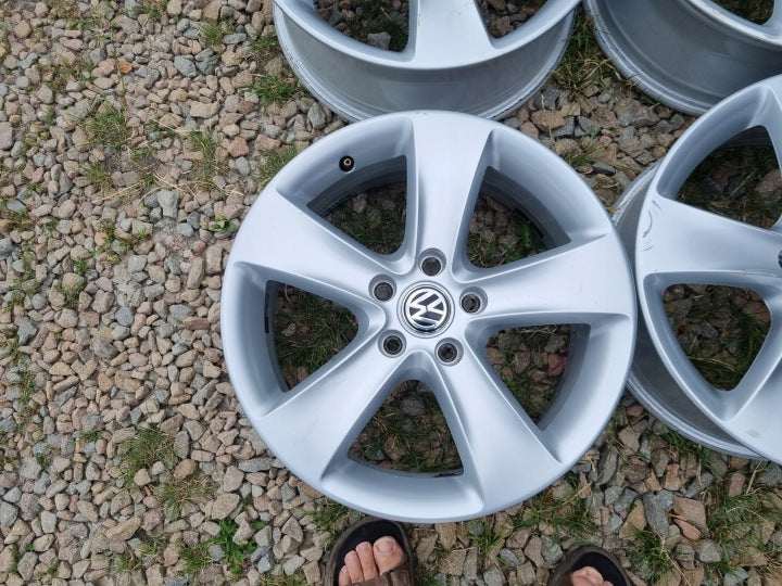 4x Alufelge 17 Zoll 6.5" 5x112 39ET Silber 3C8601025F Audi Rim Wheel FEL1085837408hl