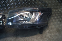 Laden Sie das Bild in den Galerie-Viewer, Frontscheinwerfer Renault Trafic III 260609947R 260104182R LED Ein Satz SCH9332566663ez