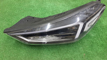 Laden Sie das Bild in den Galerie-Viewer, Frontscheinwerfer Hyundai Tucson 92101D7700 Full LED Links Headlight