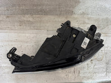 Laden Sie das Bild in den Galerie-Viewer, Frontscheinwerfer VW T-Roc Troc 2GA941035 Full LED Links Scheinwerfer Headlight