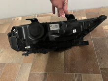 Laden Sie das Bild in den Galerie-Viewer, Frontscheinwerfer Audi A1 82A941033D Full LED Ein Stück (Rechts oder Links) SCH4973466969lr