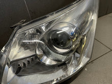 Laden Sie das Bild in den Galerie-Viewer, Frontscheinwerfer Toyota Avensis Links Scheinwerfer Headlight SCH7975970856wx