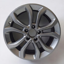 Laden Sie das Bild in den Galerie-Viewer, 1x Alufelge 17 Zoll 7.0&quot; 5x112 A2054010200 Mercedes-Benz Rim Wheel